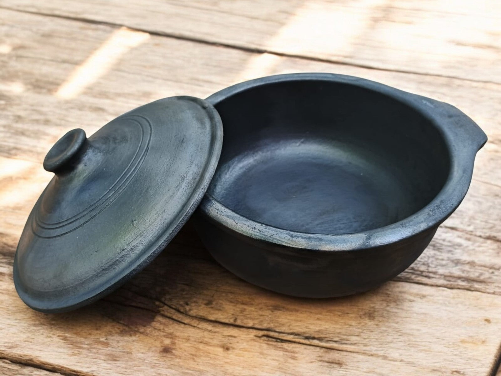 Premium Black Clay Curry Pot (Pre-Seasoned & Ready to Cook) Traditional Black Clay Cooking Pot | Karuppu Man Satti